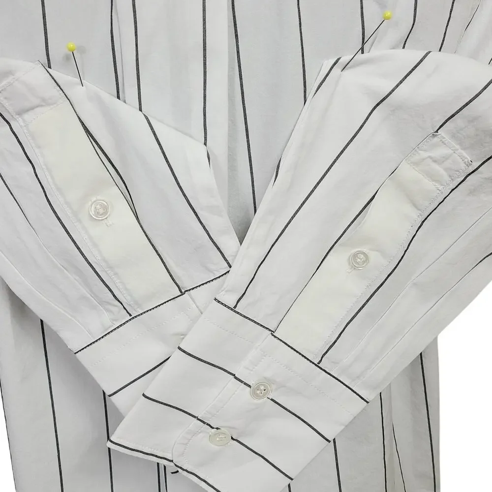 Banana Republic Button Front White w/Gray Size PM OVERSIZED **PRE-OWNED**